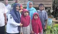 Terharu! Bupati Sinjai Datangi Rumah Warga Viral, Lunasi Utang hingga Jamin Pendidikan Anak