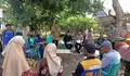 Gubernur Sulsel Salurkan Bantuan bagi 9 Rumah Korban Angin Puting Beliung di Takalar