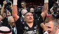 Sah! Oleksandr Usyk Jadi Raja Tinju Dua Kelas