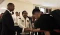 Momen hangat Presiden RI Prabowo Subianto kunjungi para pemain Timnas Indonesia sebelum laga pertandingan versus Bahrain di GBK