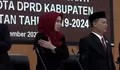 Ketua DPRD Demak dan Seluruh Peserta Pakai Pita Hitam saat Rapat Paripurna Istimewa, Ada Apa?