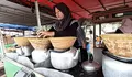 Unik, Warung di Kendal ini Kukus Tiwul Ayu Menggunakan Teko