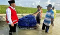 Rektor USM Turun Tinjau Langsung Relawan Mahasiswa Bantu Banjir Demak