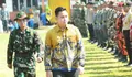Perlancar Perekonomian Warga, TNI Bangun Jalan di Kertosari
