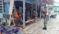 Babinsa Koramil 1312-01/Kabaruan Talaud Laksanakan Komsos di Bengkel, Dekatkan Diri dengan Warga dan Pantau Situasi Lingkungan