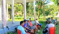 Babinsa Koramil 03/Beo melaksanakan komsos Dengan warga masyakat Desa Tarohan