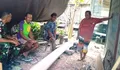 Antisipasi Cuaca Buruk, Babinsa Laksanakan Komsos Dengan Warga Nelayan