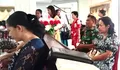 Jalin Hubungan Baik Dengan Tokoh Agama Babinsa Aktif Hadiri Ibadah Minggu di Gereja