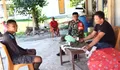 Babinsa Kecamatan Rainis Laksanakan Giat Komsos dengan Warga Desa Nunu
