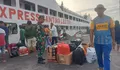 Pastikan Aktivitas Bongkar Muat Aman, Babinsa Laksanakan Pemantauan Kapal Penumpang di Pelabuhan