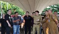 Selesai Ngantor, Wali Kota Manado Andrei Angouw Naik Trans Manado Tinjau Fasilitas Publik dan Kebersihan Kota
