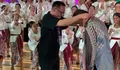 Tim Paduan Suara Kalvari Teen's Choir Sabet Poin 86,329 di PSR GMIM 2026, Wakil Wali Kota Manado Richard Sualang Serahkan Langsung Medali Emas