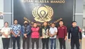 Kawal Ketat dari Talaud ke Manado, Satreskrim Polresta Talaud Serahkan Tersangka Korupsi Dana Desa Daran ke Kejaksaan