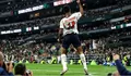 Ini Alasan Ilmiah Mengapa Pemain Sepak Bola Modern Suka Menggunting Bagian Betis Kaos Kaki Mereka