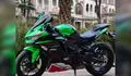 Ninja ZX-25R 2026 Resmi Hadir, Mesin 4 Silinder Masih Jadi Senjata Utama