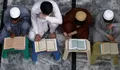 Kisah-Kisah Sahabat Nabi dan Ulama Gemar Baca Al Quran Saat Ramadhan, dari Umar bin Khatab hingga Imam Bukhari