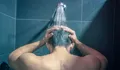 Mandi Pagi atau Malam, Mana yang Lebih Baik? Ini Penjelasan Ahli