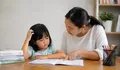 Anak Belum Bisa Baca di Usia 5 Tahun? Jangan Panik Dulu, Ini Tanda Kapan Orang Tua Perlu Mulai Waspada
