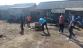 Kerja Bakti Massal di TPI Ujungbatu, Pemkab Jepara Bersih-Bersih Kawasan Pantai Sambut Pesta Lomban