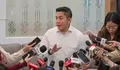 Seskab Teddy Masuk 3 Besar Pejabat dengan Kinerja Positif Versi IPO, Popularitasnya Juga Tinggi