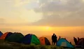 Ada Spot Camping di Kaki Gunung Sawal Ciamis yang Gak Perlu Cape-cape Trekking, Bisa Sewa Tenda hingga Hammock Lho!