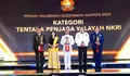 Dua Prajurit Kostrad, Mayor Inf Sabar Simanjuntak dan Sertu Fadli Canu Terima Penghargaan Soedirman Awards