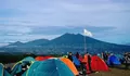 Semuanya Diborong! View di Camping Ground ini Gak Ada yang Bisa Ngalahin, Langsung Gunung Salak, Gunung Pangrango, Bahkan Sunset dan Sunrise