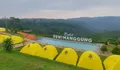 Cocok Buat Liburan Bareng Keluarga! Selain View di Tempat Camping Ini Gokil Abis, Ternyata Ada Wahana Outbound Juga Loh