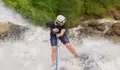 Para Penyuka Wahana Ekstream Harus Cobain Canyoneering di Curug yang Satu Ini! Bisa Rasakan Sensasi Menuruni Air Terjun yang Memacu Adrenalin