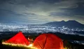 Gak Banyak yang Tau Tempat Camping Ini! Viewnya Dijamin Keren Parah, Bahkan Bisa Liat Lautan Awan Juga Loh