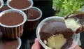 Bosen Bikin Puding Gitu-gitu Aja? Perlu Cobain Nih Resep Puding Cokelat Lava Kekinian Ini yang Lembut dan Lumer di Mulut!