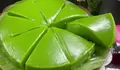 Perpaduan Rasa Pandan yang Tekstur Kenyal dan Legit, Kue Ini Enak Banget Jadi Cemilan atau Ide Jualan! Apalagi Buatnya Mudah!