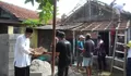 Rumah Rusak Milik Lansia di Kelurahan Pengasinan Depok Mulai Diperbaiki, Lurah Tak Ingin Tunggu Program Renovasi RTLH yang Makan Waktu Hingga Setahun