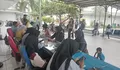 Kantor Disnakertrans Karawang Banyak Dikunjungi Lulusan Baru untuk Verifikasi Akun Kartu Kuning