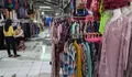 Kalah Saing dengan Jualan Online, Pedagang Baju di Pasar Ciluar Keluhkan Omzet Turun hingga 70 Persen