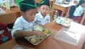 Melihat Antusiasnya Ribuan Siswa Waluran Sukabumi Ikut Launching Program Makan Bergizi Gratis