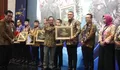 Istimewa, Bupati Rudy Susmanto Bawa Pulang Penghargaan SPM Awards 2025, Jadi Juara Pertama