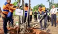 KAI Daop 1 Hijaukan Jakarta dengan Menanam Ratusan Pohon Buah dan Puley dalam Program Tanam Sejuta Pohon