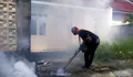 Cegah Penyebaran DBD, PMI Kota Tangerang Bantu Warga Perumahan Taman Arroyan 1 Lakukan Fogging