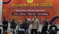 Kolaborasi Mahasiswa S3 IM dan Dosen Pascasarjana Universitas Pakuan (The Vision Band) Memukau Penonton