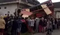 Beredar Video Truk Bermuatan Susu Menghantam 3 Rumah Warga di Magelang, Lewati Medan Jalan yang Berliku
