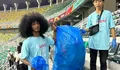 Suporter Indonesia Bersih-Bersih di Gelora Bung Tomo Usai Laga Timnas vs Ekuador