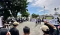 Mahasiswa Penyelamat Demokrasi Gelar Aksi di Depan Gedung Agung, Minta Jokowi Tak Salahgunakan Kekuasaan