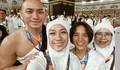 Potret Bunga Citra Lestari dan Tito Aryawardhana Umroh Bareng di Momen Tahun Baru 2024, Alhamdulillah...