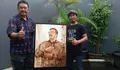 Nay Sunarya Seniman Viral Pelukis Jelaga Dukung Asep Japar Jadi Bupati Sukabumi