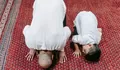 Parenting Islami: Mau Anak Rajin Sholat Tanpa Dipaksa? Orang Tua Wajib Simak Cara Ampuh Berikut Ini!