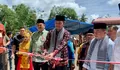 Ketua DPRD Provinsi Jambi Potong Pita Peresmian Masjid Raya di Dusun Bangka Keloyang
