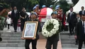 Prabowo Jadi Inspektur Upacara, Pimpin Prosesi Pemakaman Almarhum Try Sutrisno dengan Khidmat