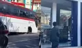 Detik-Detik Ban Bus Primajasa Lepas dan Hantam Apotek di Tasikmalaya, Video Viral Picu Kepanikan Warga
