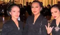 Viral Curhatan Abdi Dalem soal Pria Berkebaya Ikut Kirab Malam 1 Suro di Surakarta, Pihak Mangkunegaran Bantah Beri Izin Khusus, Begini Penjelasannya
